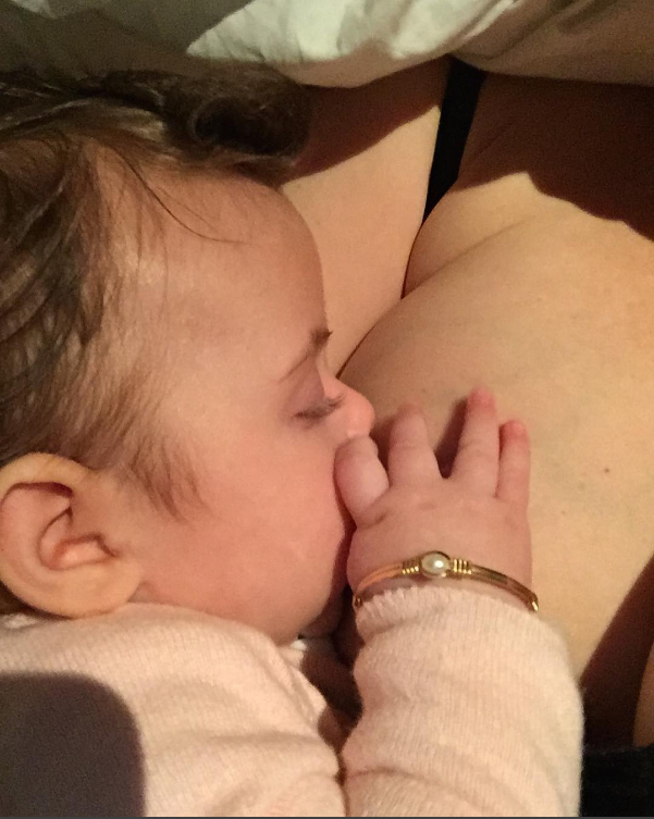 Alyssa milano breastfeeding 3