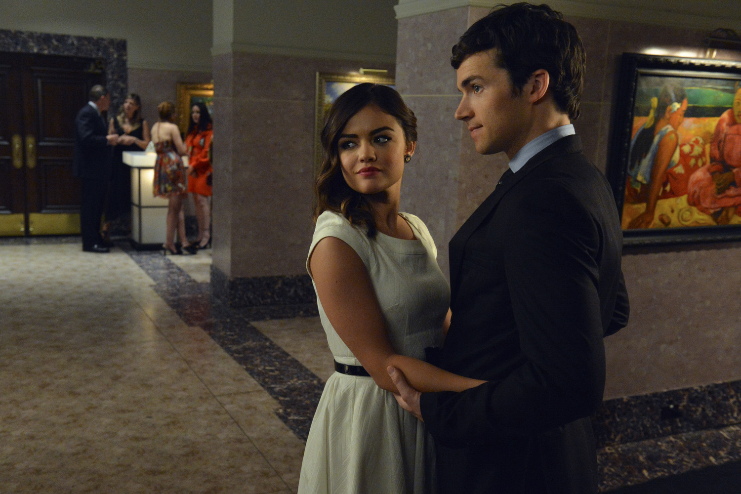 Aria ezra pll season 3