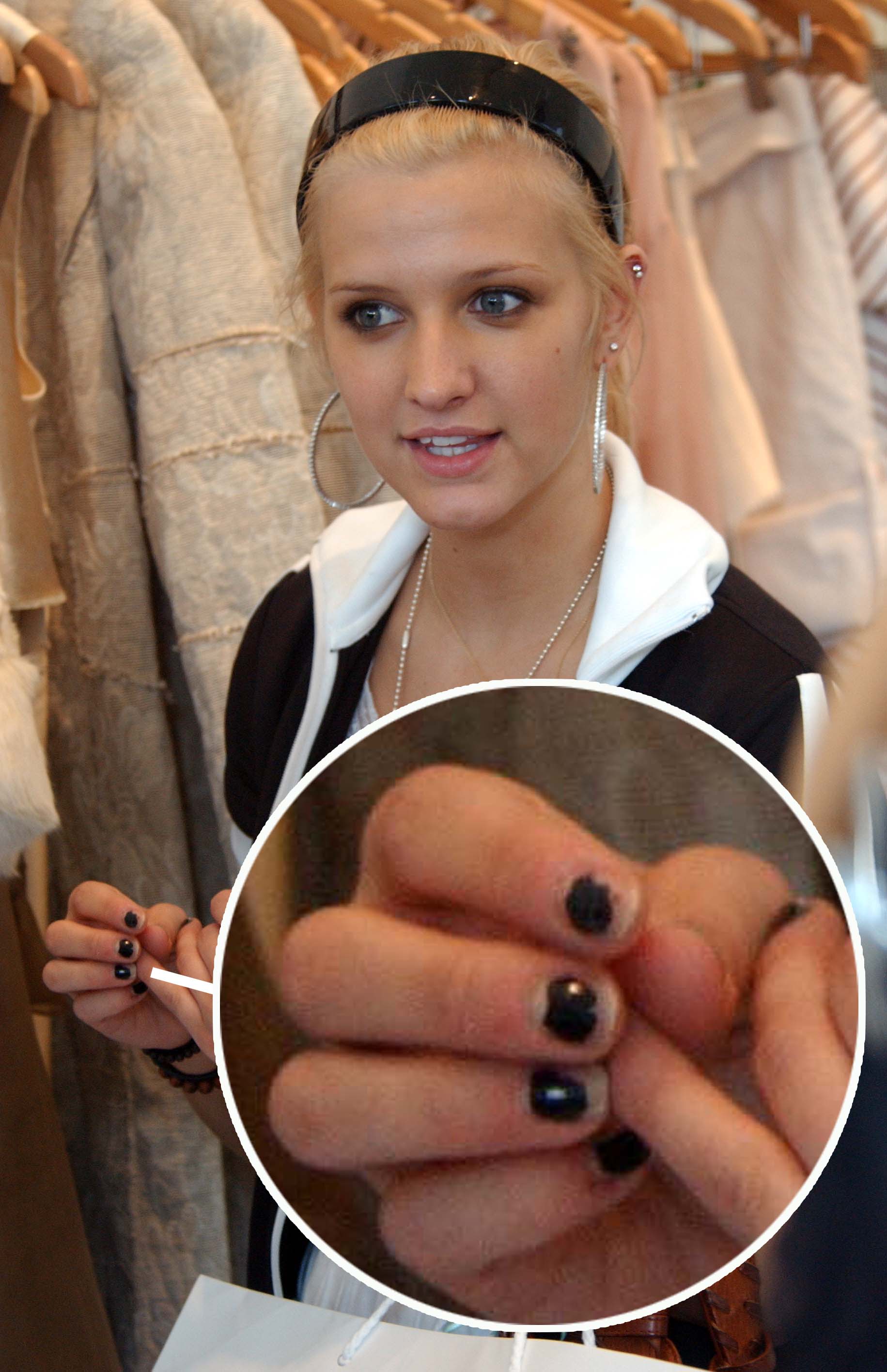 Ashlee simpson nails