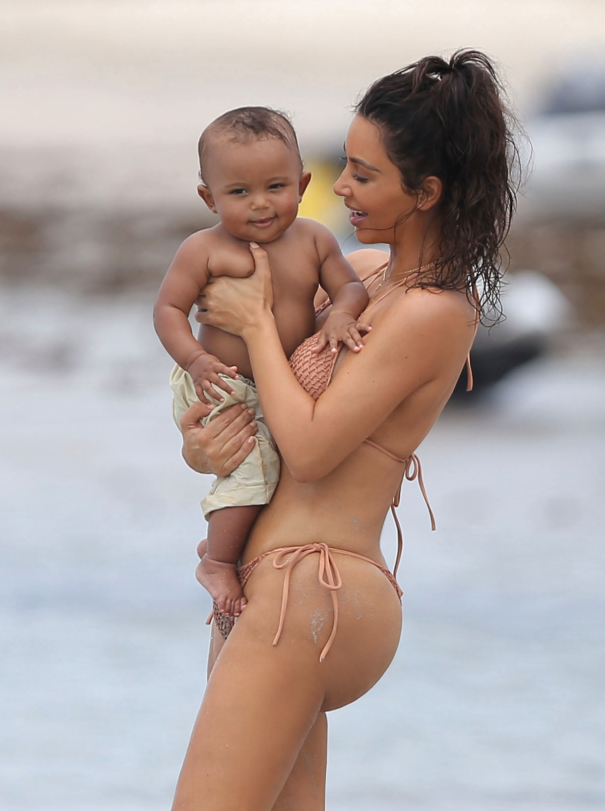 Kim kardashian vacation 3