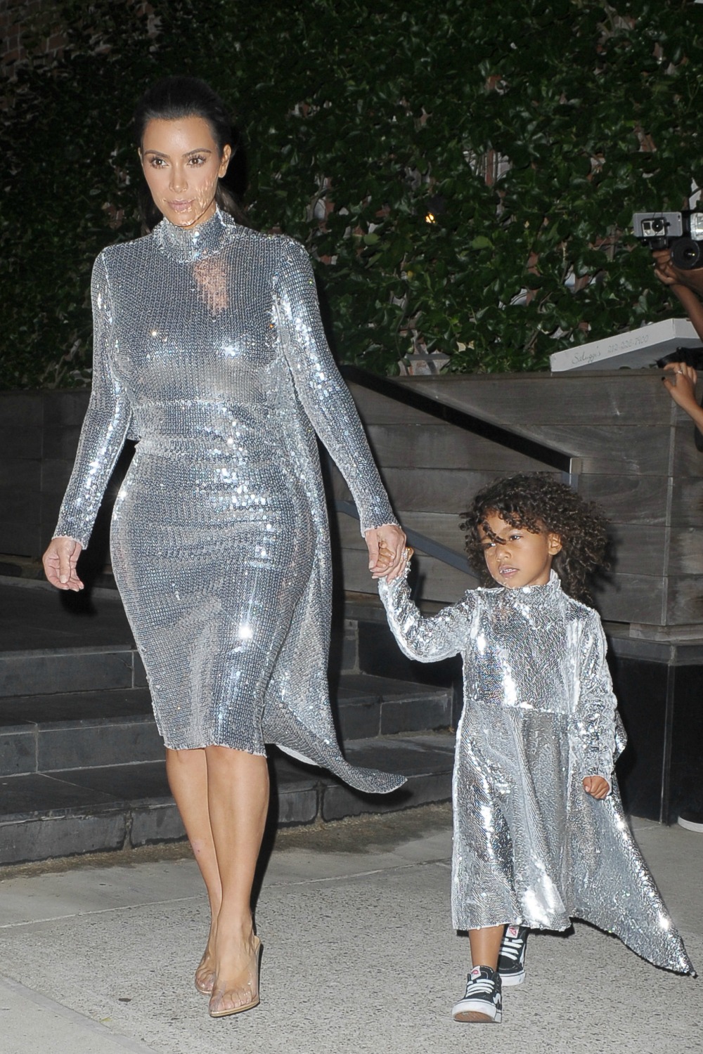 Kim kardashian north west splash