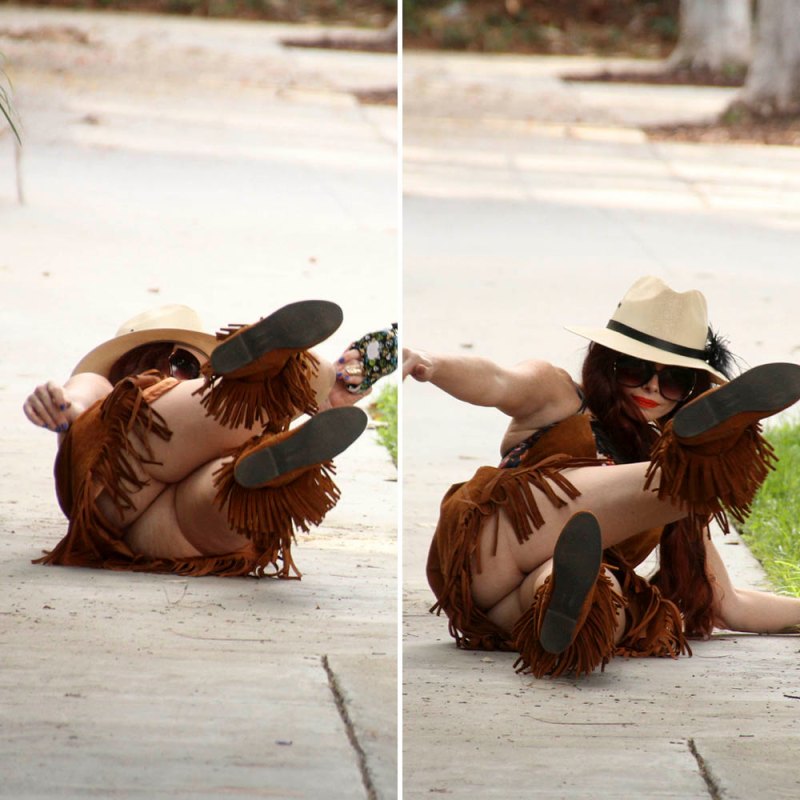 Phoebe price wardrobe malfunction 2