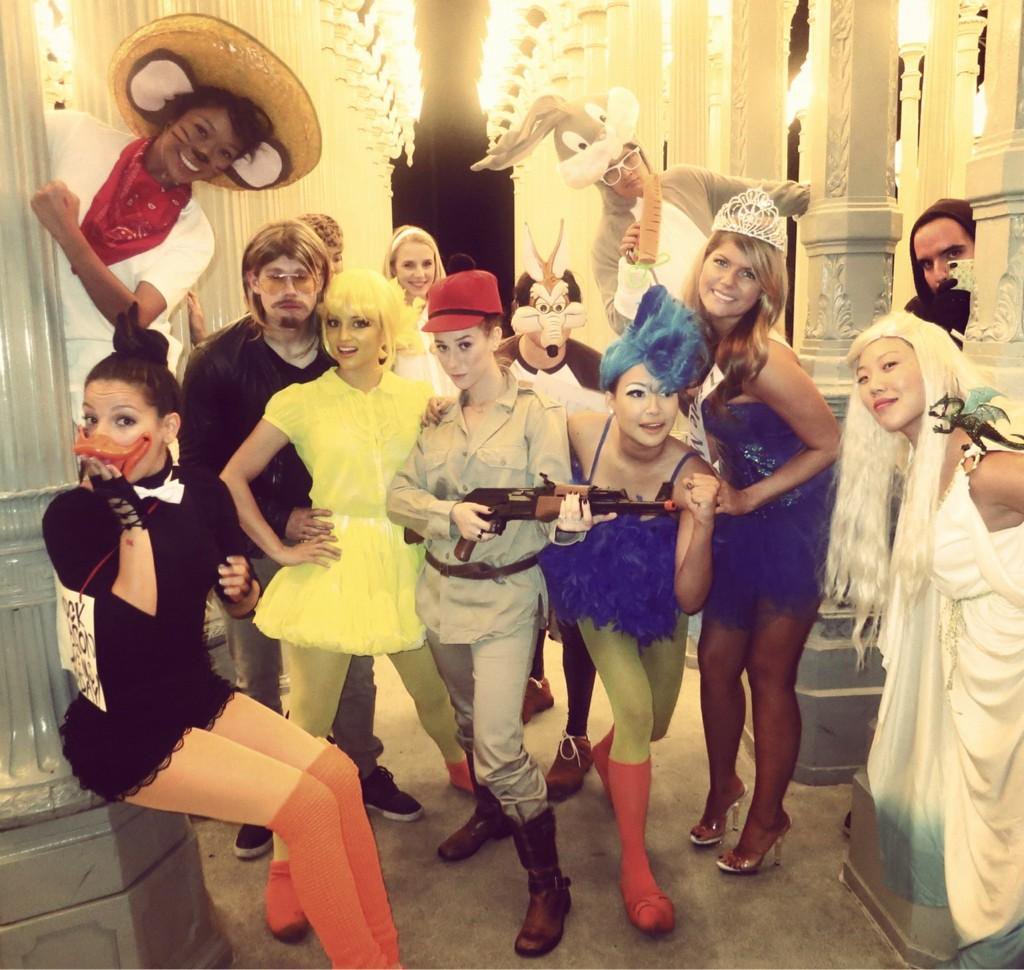 Glee cast looney toons