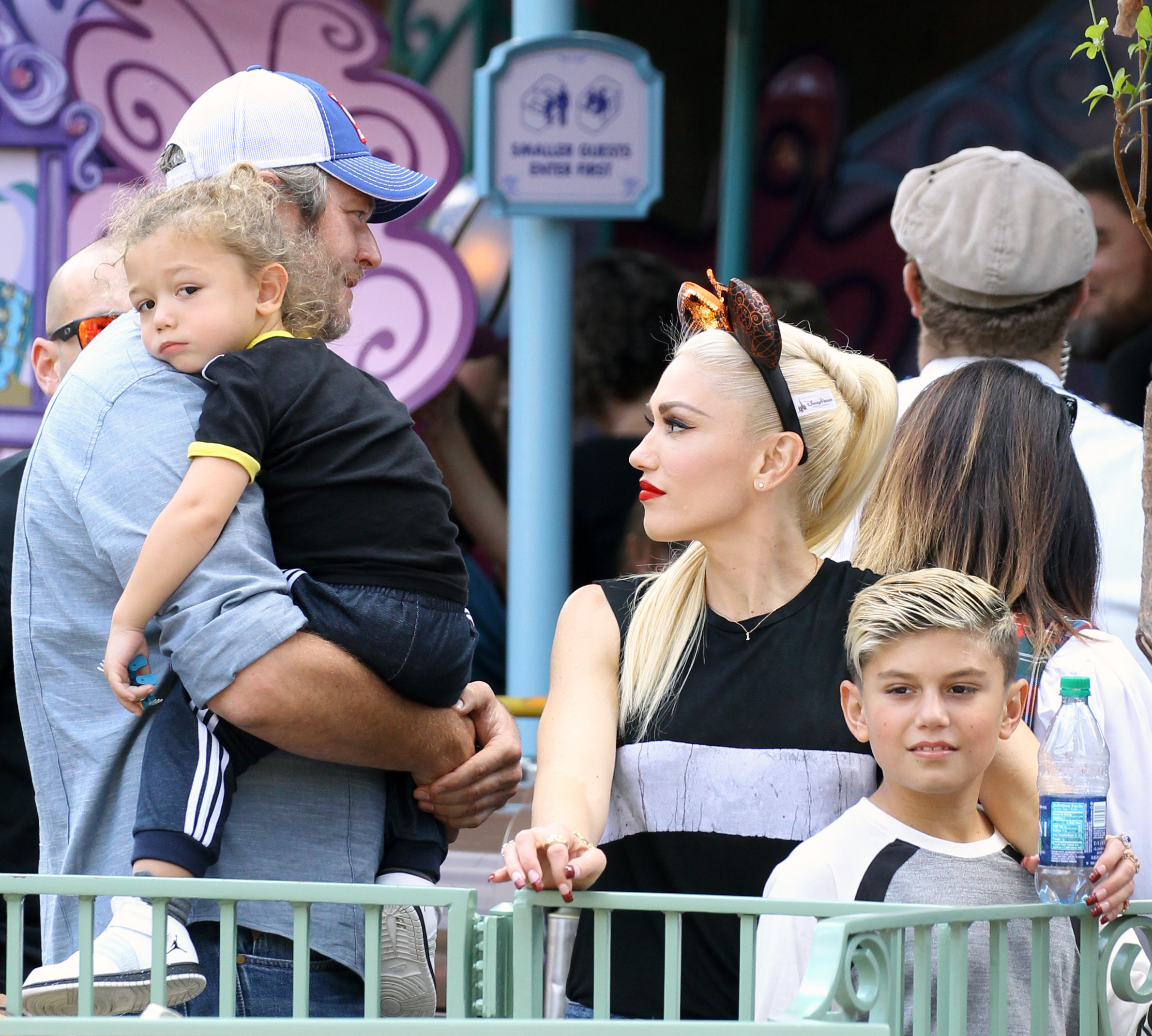 gwen stefani blake shelton splash gwen stefani blake shelton splash