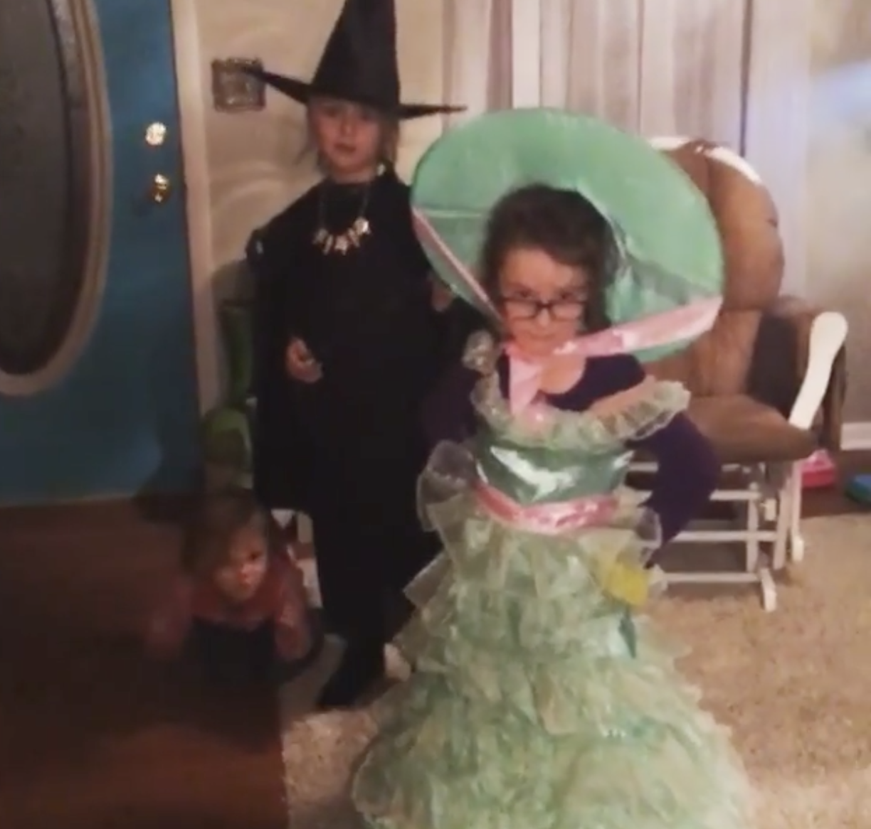 Leah messer daughters costume