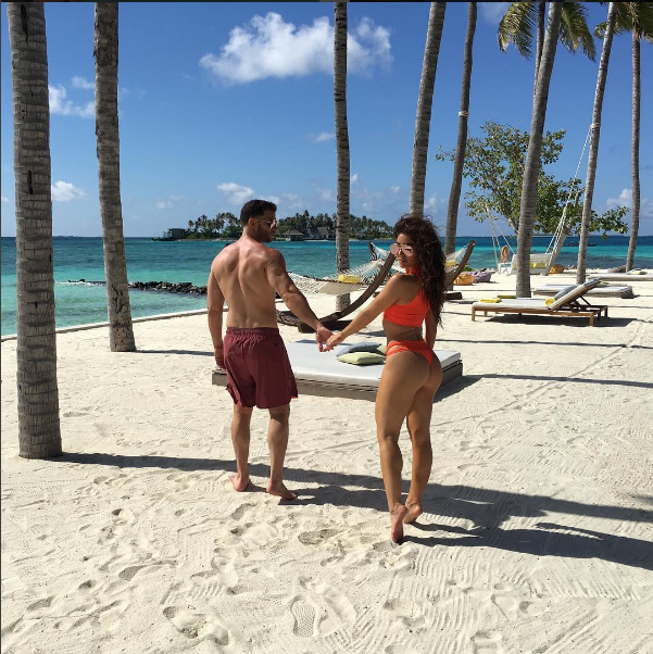 601px x 602px - Melissa Molinaro Flaunts Honeymoon-Ready Bikini Body on Instagram After  Wedding Dance Goes Viral! - Life & Style