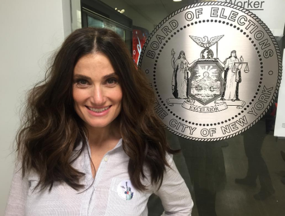 Idina menzel vote