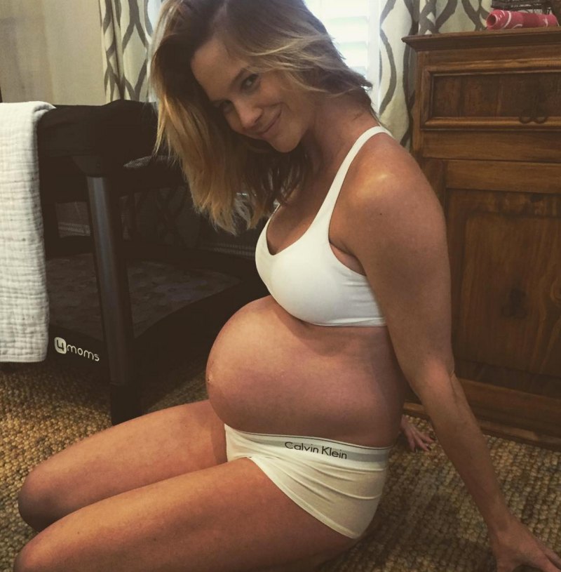 Meghan king edmonds baby bump