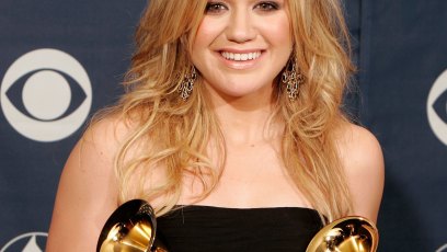 Kelly clarkson awards