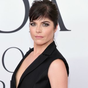 Selma blair airplane breakdown