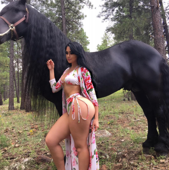 Jailyne ojeda butt