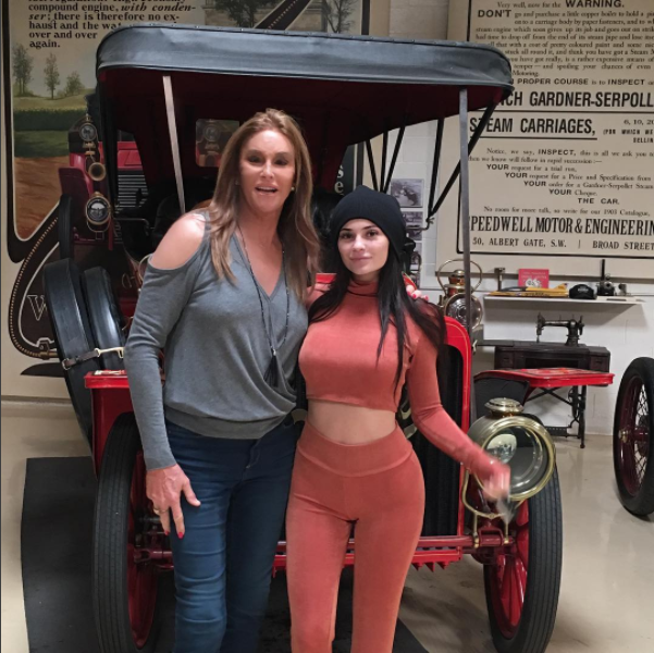 Kardashian family photos 12