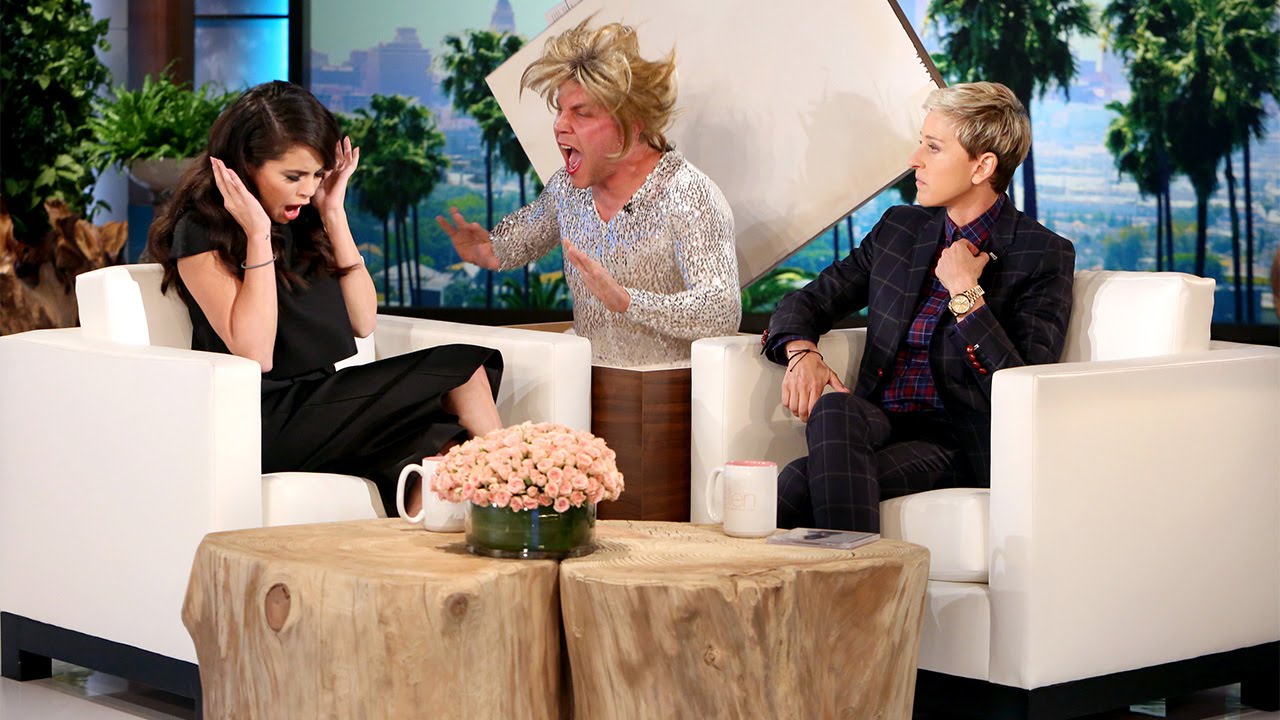 Ellen scaring selena gomez