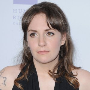 Lena dunham pregnant baby bump girls
