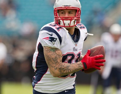 aaron hernandez getty images aaron hernandez getty images