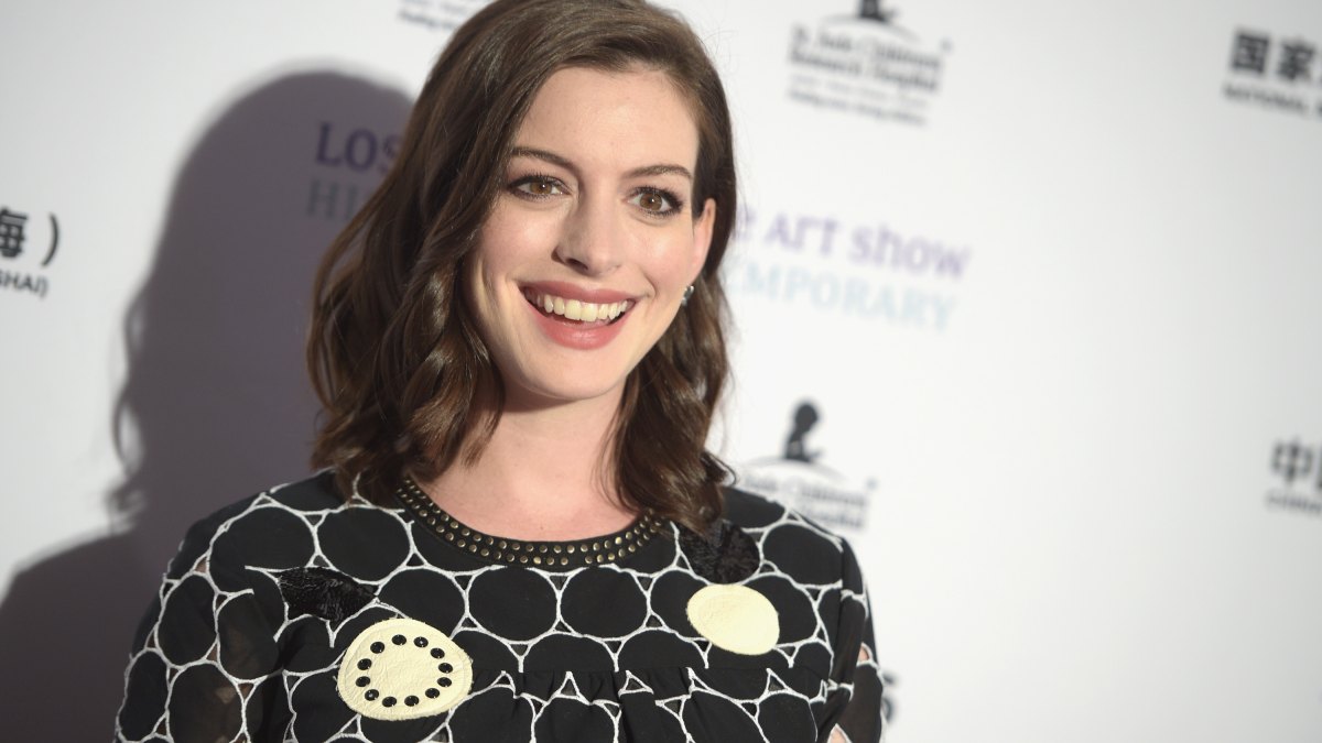Anne hathaway