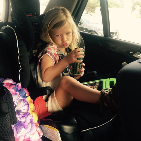 Jessica Simpson & Daughter Maxwell Run Errands: Photos – Hollywood Life