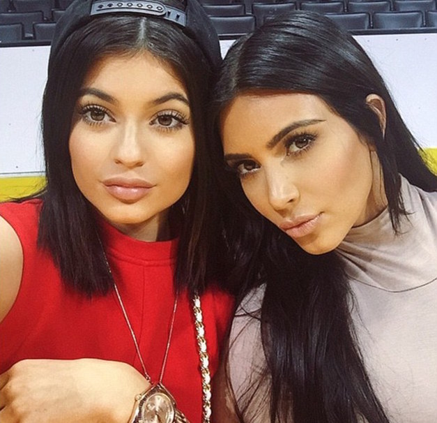 Kim kardashian and kylie jenner lookalike 01