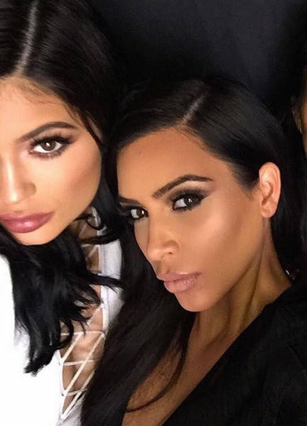Kim kardashian and kylie jenner lookalike 03