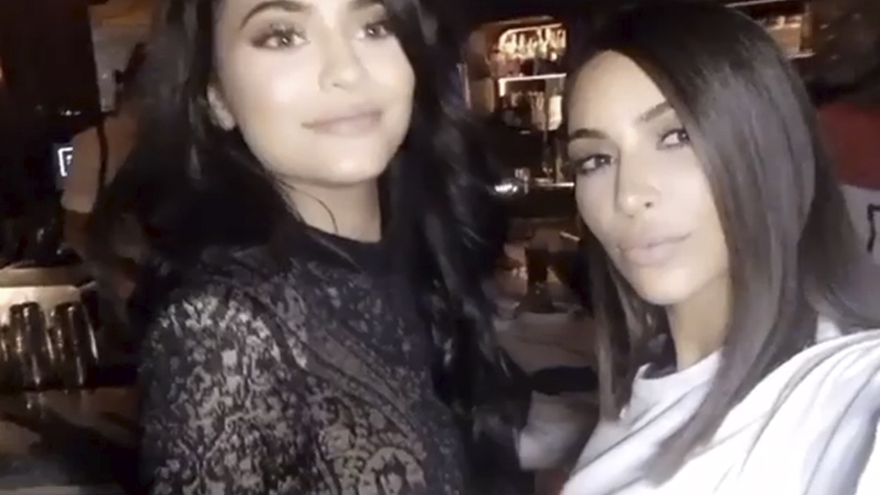 Kim kardashian and kylie jenner lookalike 10