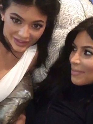Kim kardashian and kylie jenner lookalike 9