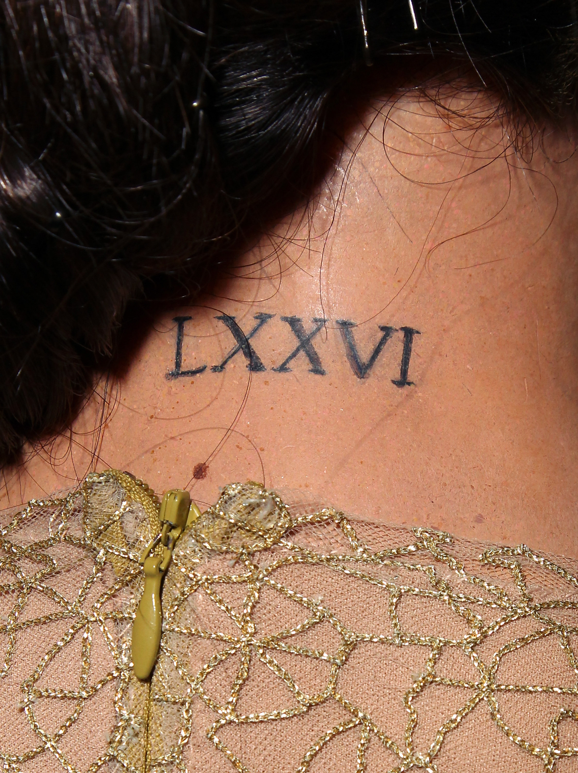 Selena gomez neck