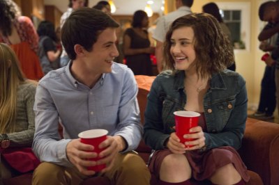 dylan minnette katherine langford 13 reasons why netflix