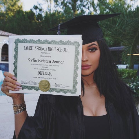Kylie jenner graduation