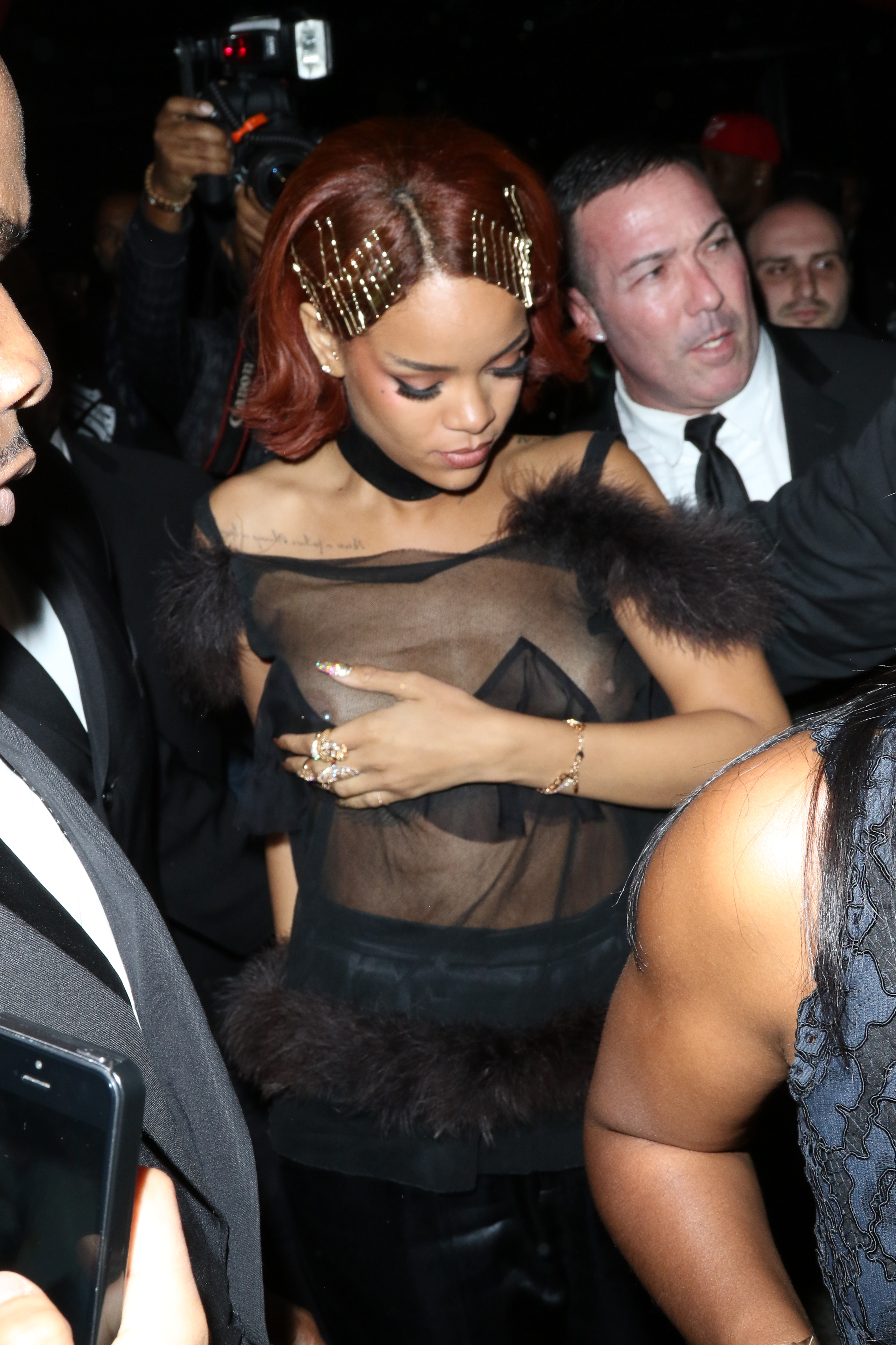 Rihanna wardrobe malfunction