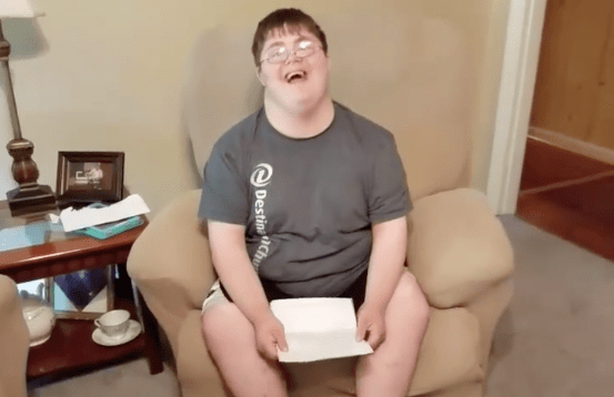 Student down syndrome college