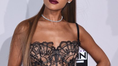 Ariana grande visits hospital manchester victims