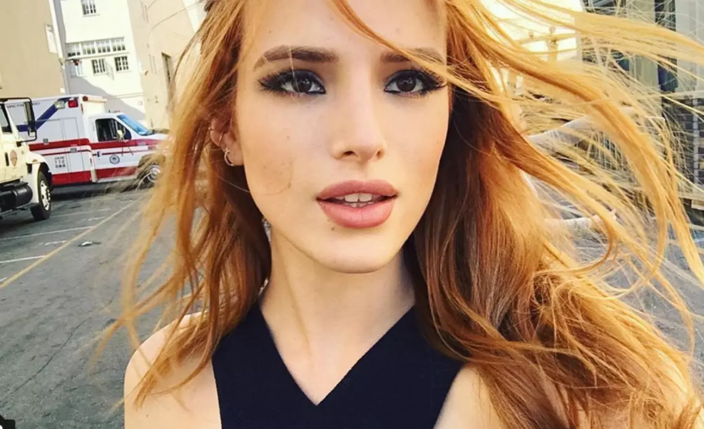 Bella thorne armpit