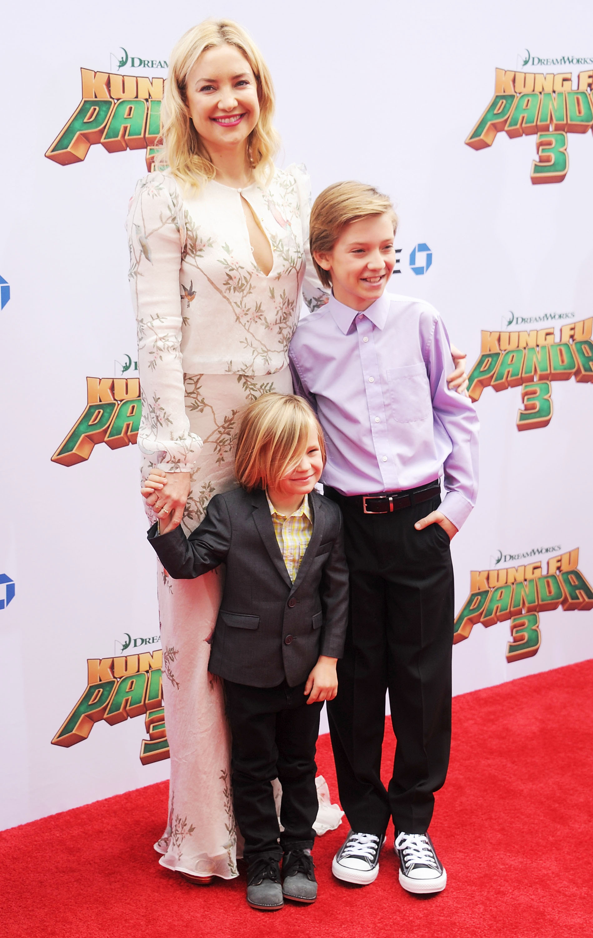 Kate hudson sons