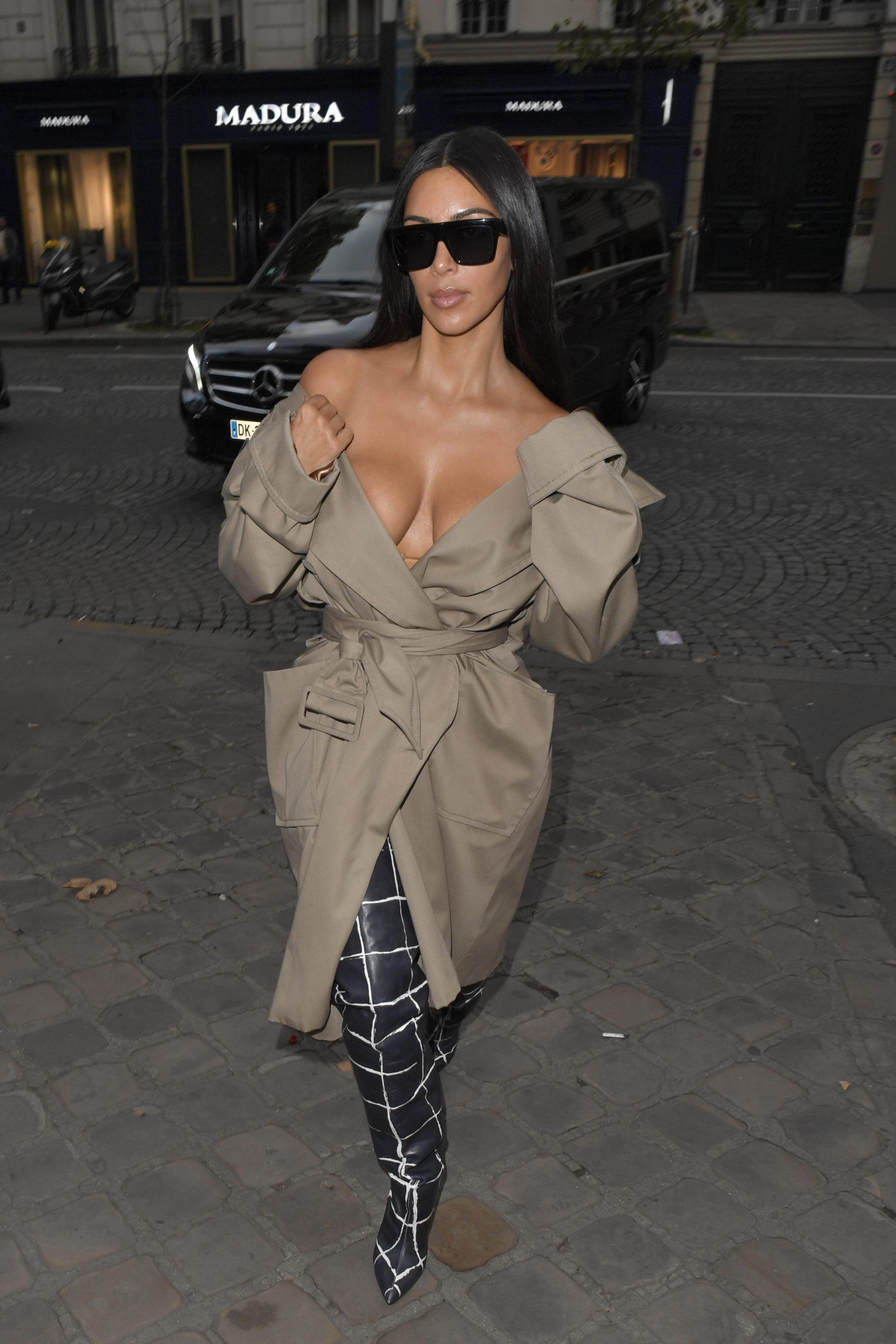 Kim trench coat