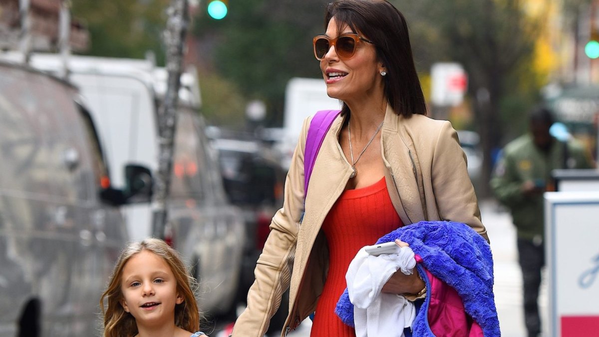 bethenny frankel intrdouces bryn to new boyfriend