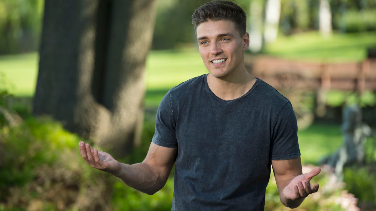 Dean unglert dad bachelorette