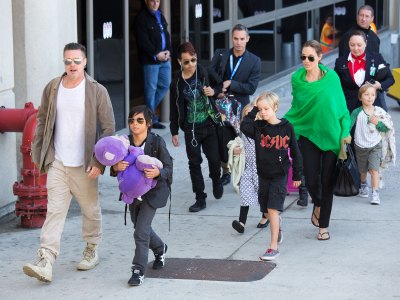 brad and angelina with kids brad and angelina with kids