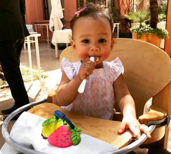 Chrissy teigen john legend luna 5