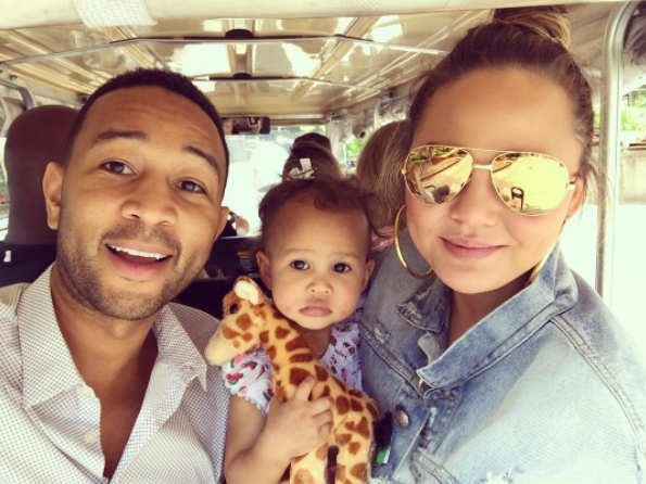 Chrissy teigen john legend luna 6