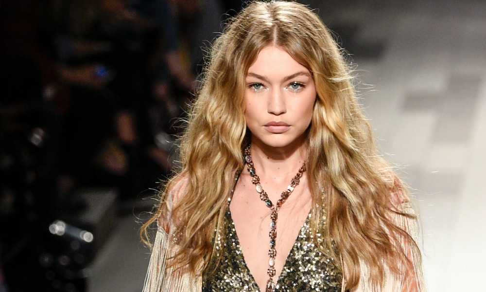 Gigi hadid anna sui