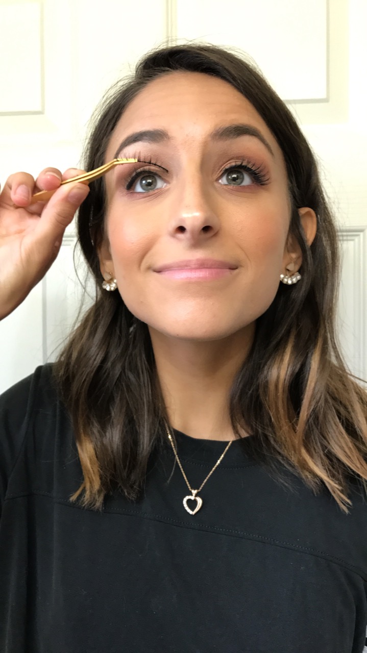 how to apply lashes 3