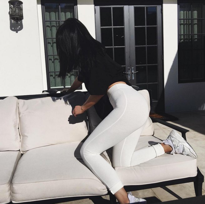 Kylie jenner butt 4 79