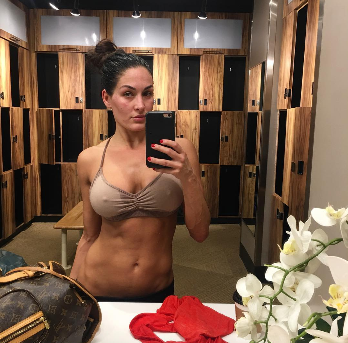 1194px x 1178px - Nikki Bella Glows in Makeup-Free Selfie With John Cena â€” See the Sweet Pic!