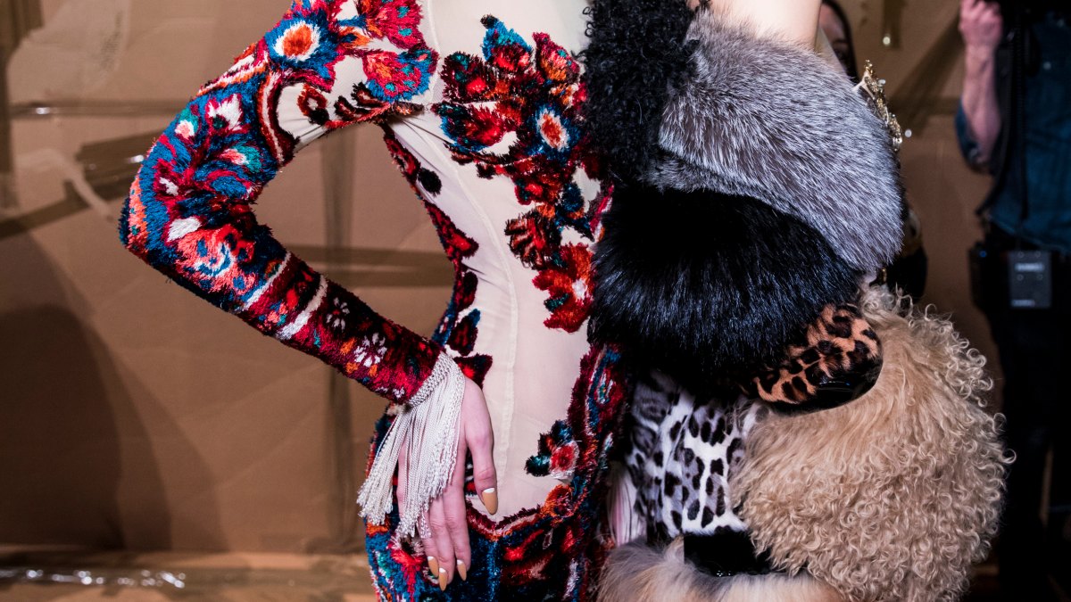 Bella hadid gigi modelling