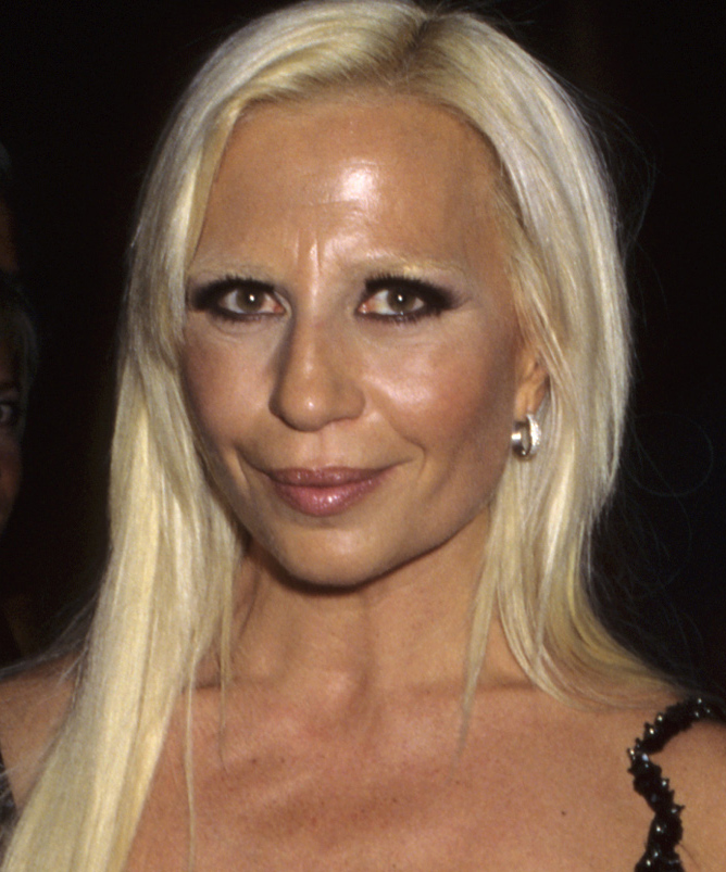 Donatella Versace's Plastic Surgery — Experts Weight In – Hollywood Life
