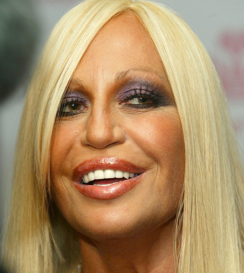Donatella versace oct 2003