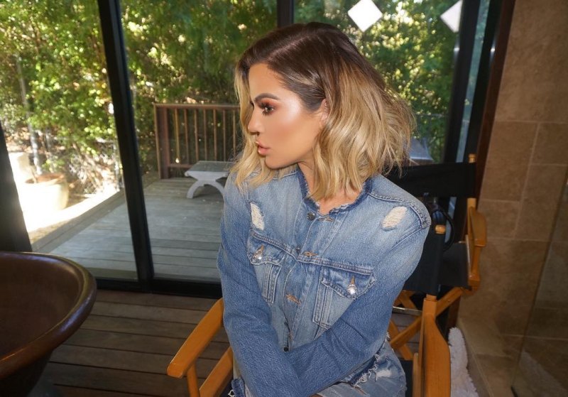 Kardashian and jenner sisters 16