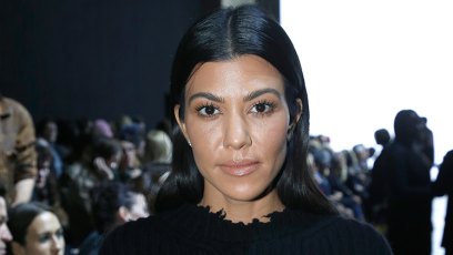 Kourtney kardashian pregnant baby no 4