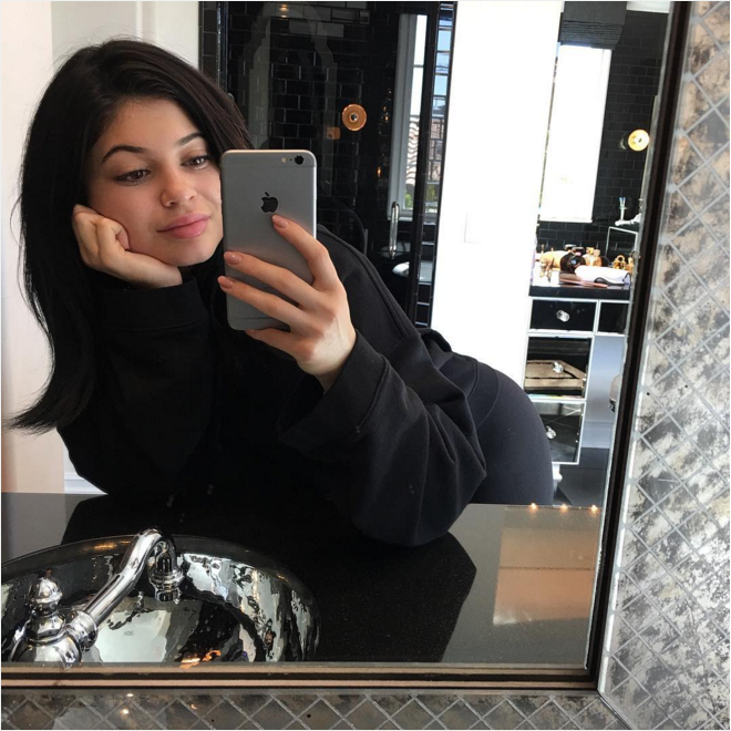 Kylie jenner pregnancy rumors