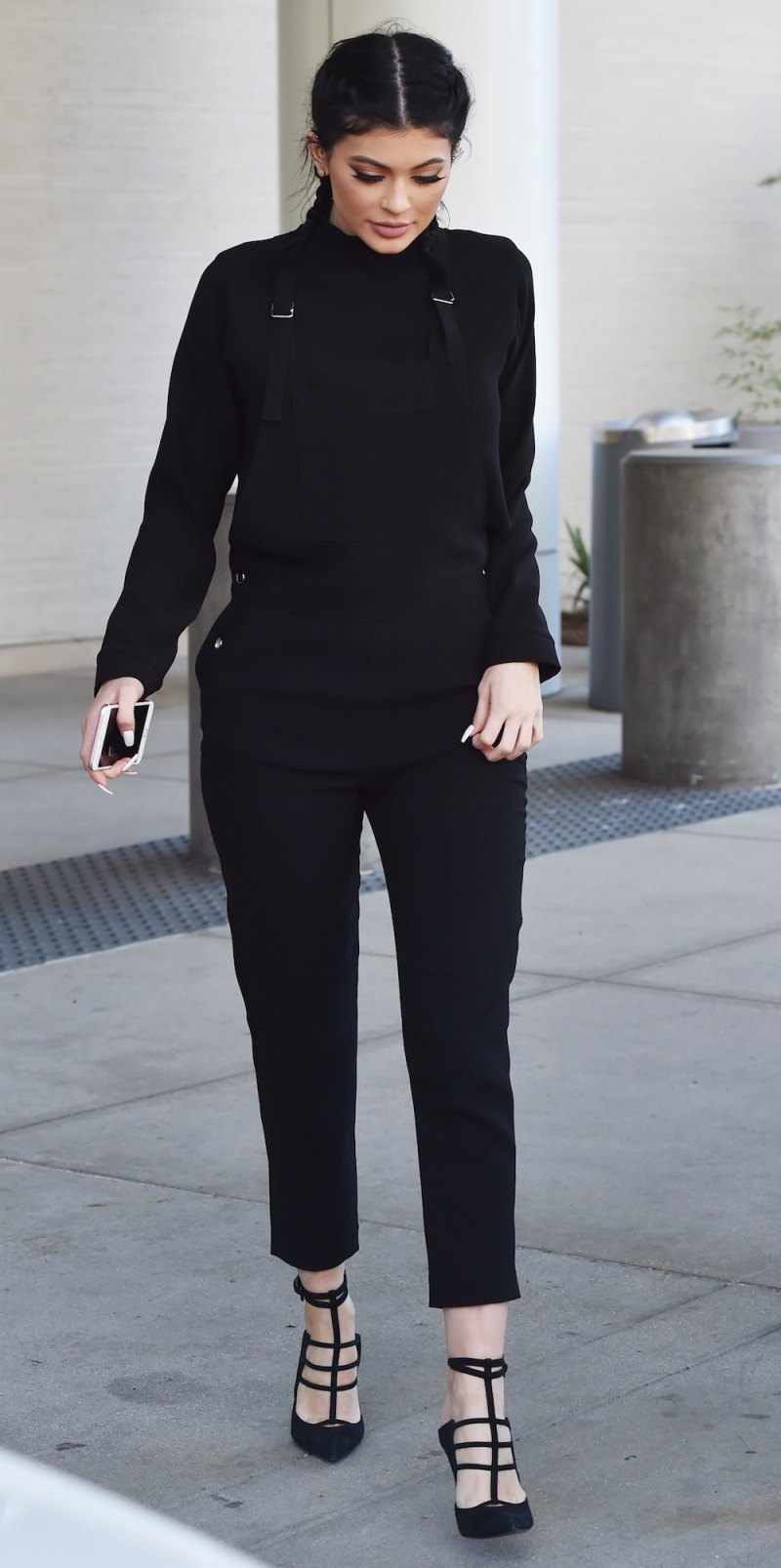 Kylie jenner pregnant 4